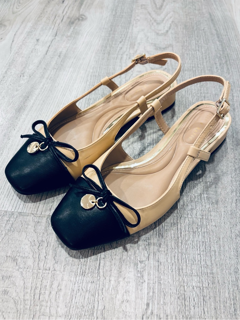 Kelly & Katie Nude and Black Slingback Flat Size 6